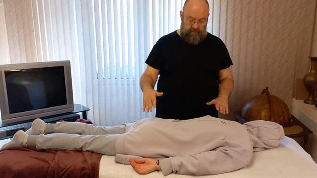 Массаж в одежде. Что делать если клиент отказался раздеться, но нужно сделать массаж смотреть онлайн