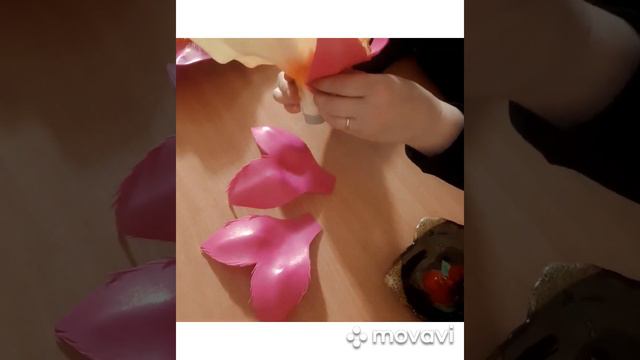 РОСТОВЫЕ ЦВЕТЫ СВОИМИ РУКАМИ/БОЛЬШИЕ ИРИСЫ ( часть I )