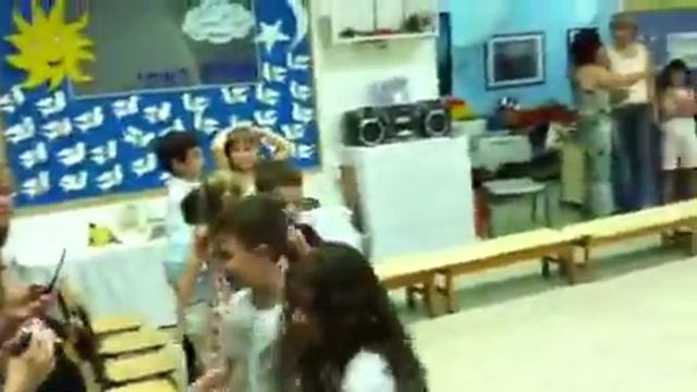 Лия, выпускной праздник в садике 21 июня 2011 смотреть онлайн