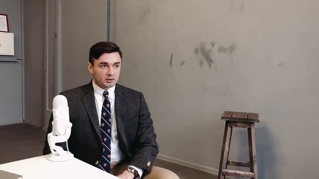 Ответы на вопросы о фэнтэзи, беллетристике, гениальных писателях, домашних библиотеках...