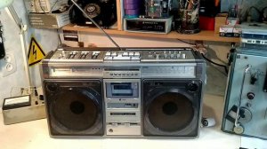 SHARP 505   автономное питание и эксперименты с записью