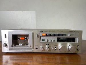 Винтажная магнитола Akai GX-F80 HiFi с 3 головками-ЯПОНИЯ-1979-по-1981 -год