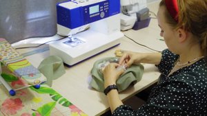 ШЬЮ СВОИМИ РУКАМИ ПАНАМУ ПО БЕСПЛАТНОЙ ВЫКРОЙКЕ ИЗ ОСТАТКОВ ТКАНИ