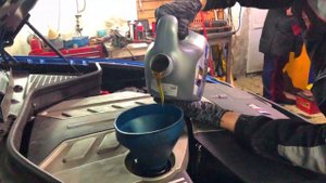 Какое масло залить в X6 M? Масляный фильтр Оригинал или MAHLE? замена моторного масла на BMW X6 M