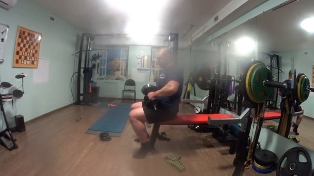 Жмём по пирамиде смотреть онлайн