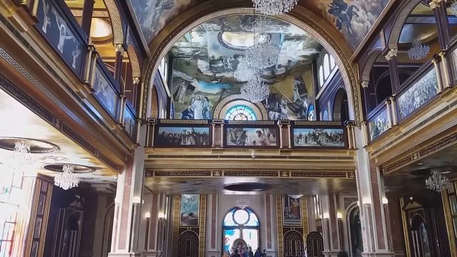 Египет.Мечеть и церковь в Шарм-эль-Шейхе.