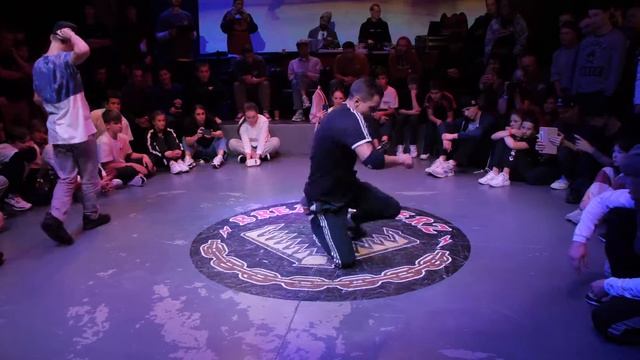 pro 1x1 bboy Tsipatron vs Grom - BREAKONIERS 5 YEARS ANNIVERSARY смотреть онлайн