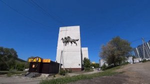 Жигулевск граффити на фасаде дома