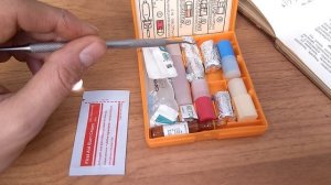 Что можно сделать с советской аптечкой АИ