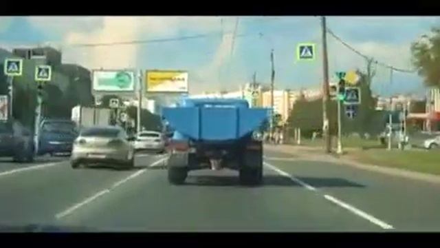 ЗИЛ 130 vs BMW X6 смотреть онлайн