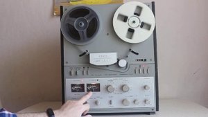 Включение катушечного магнитофона "Союз 110-с1" после 30 лет хранения в квартире.