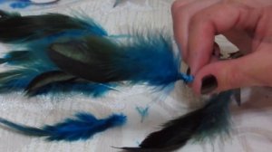 DIY как декорировать  юбку перьями.Ловец снов из перьев для волос