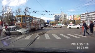 Иркутск. Трамвай vs Toyota Camry (13.05.2016 г.)