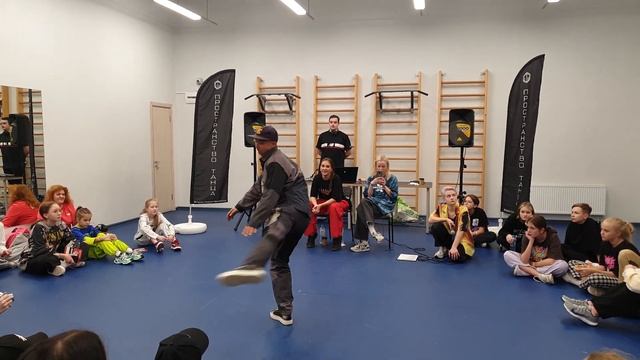 Баттл Слоеный Пирог. Выход судьи Банзай смотреть онлайн