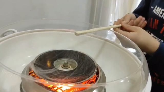 Съедобный снег в доме! / Сахарная вата дома / Домашняя сладкая вата  / Сахарная борода Деда Мороза