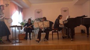 В Бондарев Парафраз на тему песни В Шаинского Кузнечик