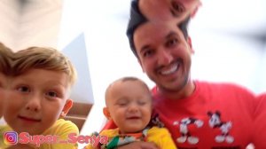 Сеня и Ники хотят Новые Игрушки