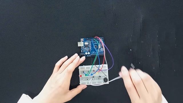 A Electronic Piano that glows when pressed | simple DIY arduino project