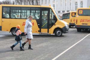 Новые школьные автобусы переданы в образовательные учреждения региона