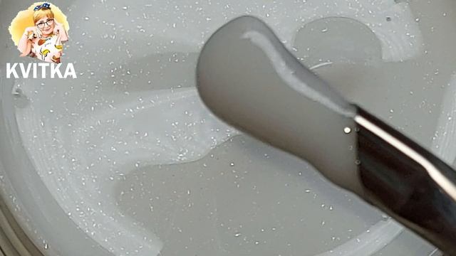 Красивый? Молочно-белый гель с мелким шиммером для наращивания и укрепления ногтей: Идеально невест