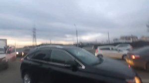 Пропускайте велосипедистов при повороте