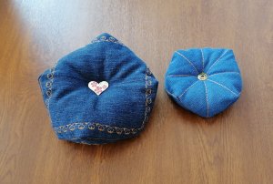 Игольница из старых джинсов "Бискорню".