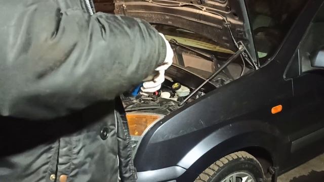 Форд фьюжн, промывка системы охлаждения двигателя. Двухкомпонентная химия LAVR. смотреть онлайн