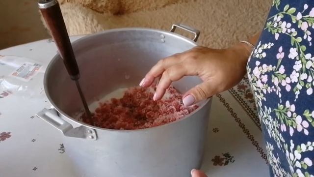 Собираю красную смородина и готовлю желе. Picking Red currants. Cooking jelly.
