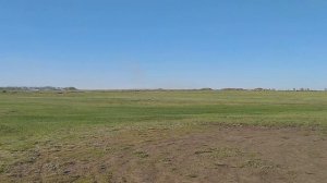 Уборка и покраска оградки на кладбище.