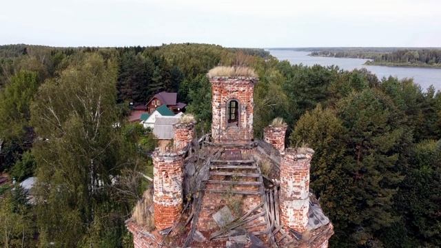 MAVIC MINI село Егорий, парк 50 лет СССР и могила генерала Властова