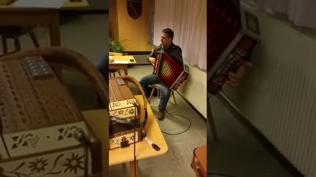 Ansambel Stil - Cedna mala trmasta смотреть онлайн