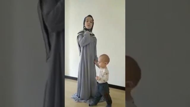 Флешмоб "Любимые стихи на родном языке",3"а"класс. смотреть онлайн