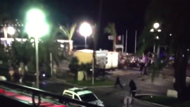 First Moment of Truck Terrorist Attack in Nice, France смотреть онлайн