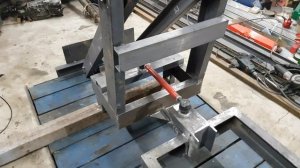 Установка стоек, стрелы на минипогрузчик.