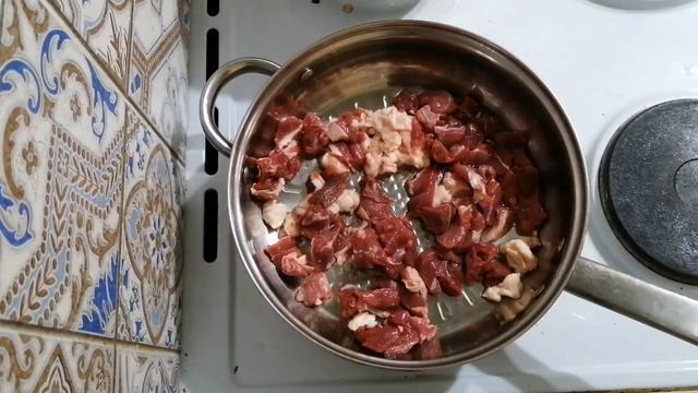 ГУЛЯШ. ГАРНИР - МАКАРОНЫ. смотреть онлайн