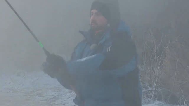 ЗИМНЯЯ РЫБАЛКА НА ОГРОМНУЮ ТИЛАПИЮ. Зимняя рыбалка 2022 смотреть онлайн