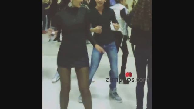 Nora Istrefi Dridhet (Almakos) смотреть онлайн