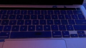 Apple Macbook pro 2020 disco light touch bar flashing lights Malfunction.