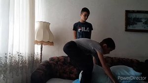 Как сделать заднее сальто в домашних условиях