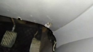 Где находится реле поворотов у hyundai accent