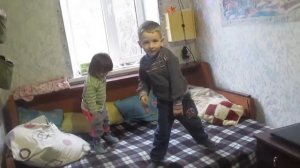 У бегемота нету талии