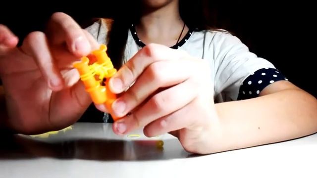 Резиночки! Браслет- рыбья чешуя для начинающих! Первое видео на канале!??? смотреть онлайн