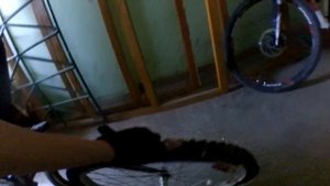 ЗАЛИЛИ ПЕНУ В КОЛЕСО ВЕЛОСИПЕДА