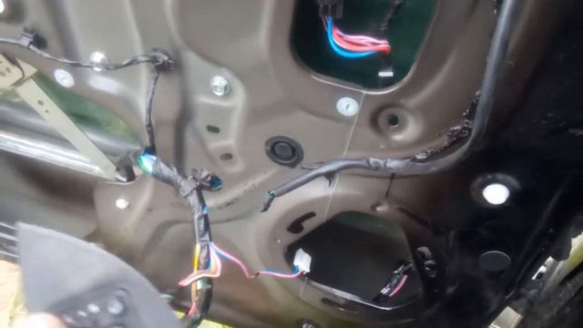 Mitsubishi Outlander 3 замена двери с правого на левый руль смотреть онлайн