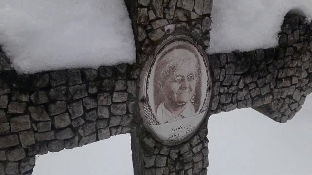 Обзор кладбища.