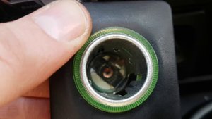 Шнива, перегорает предохранитель прикуривателя