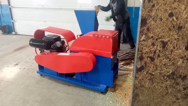 Пробный пуск Щепореза Щ650 "Draxter" с бензиновым двигателем Lifan 29 л.с