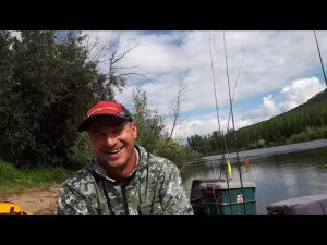 Обед на реке