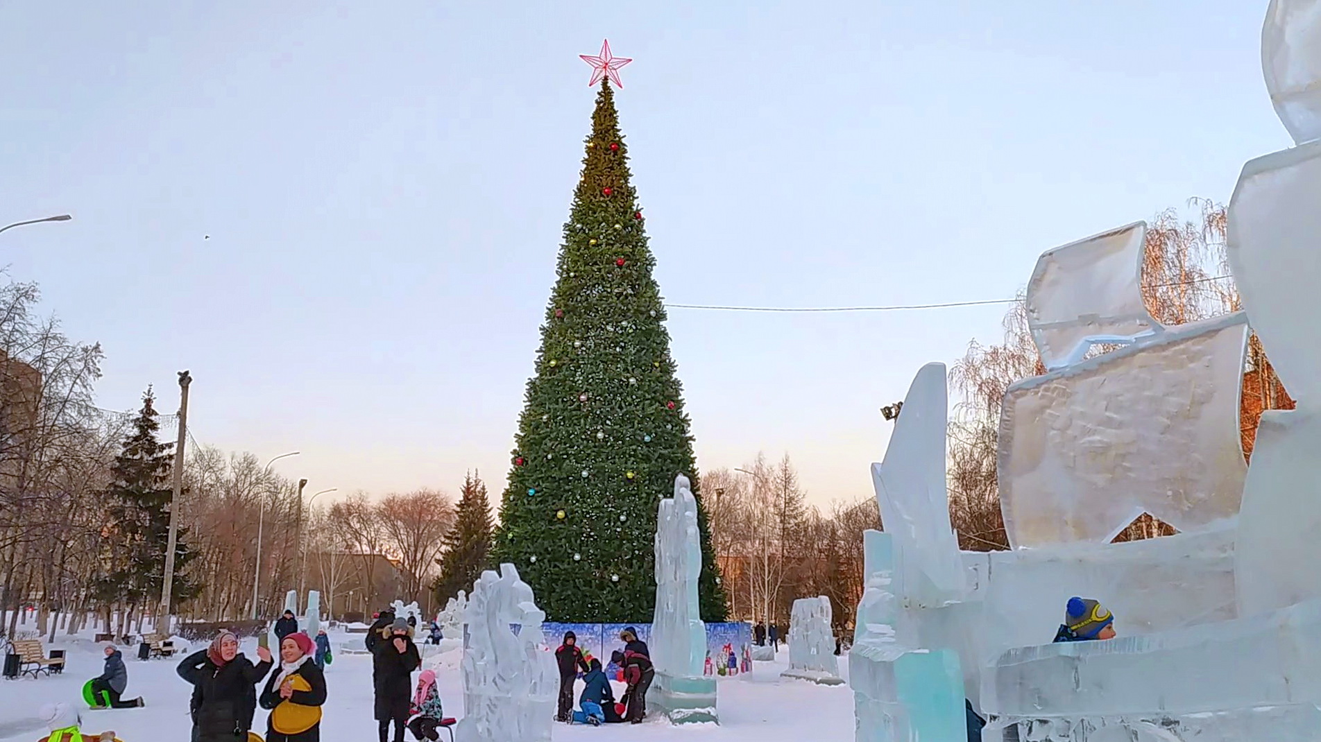 магнитогорск площадь народных гуляний