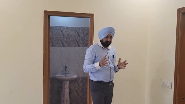 125 Yards Near Park and Market Independent Floor Sec 80 Mohali смотреть онлайн